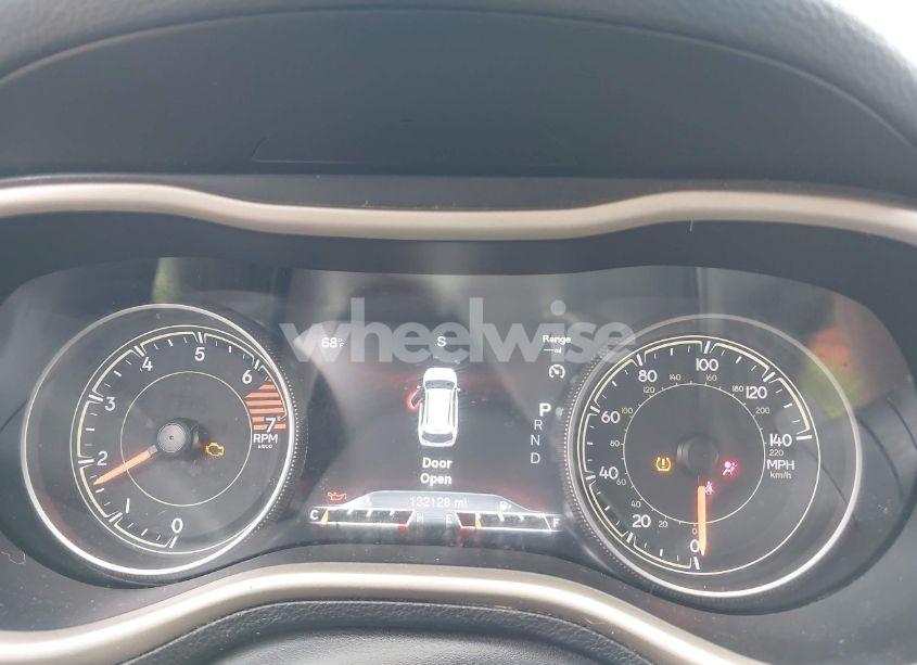 Photo 7 of 2016 Jeep Cherokee LIMITED (VIN 1C4PJMDB5GW289320)