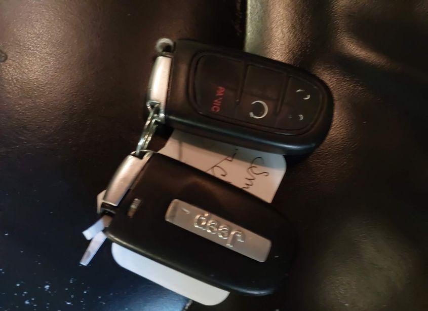 Photo 11 of 2017 Jeep Cherokee LIMITED 4X4 (VIN 1C4PJMDB5HW518774)