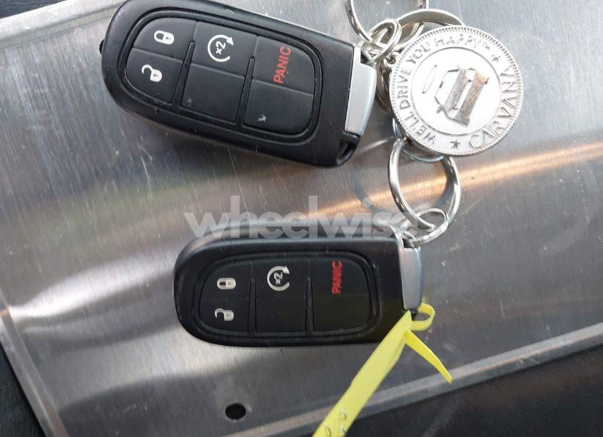 Photo 11 of 2017 Jeep Cherokee LIMITED 4X4 (VIN 1C4PJMDB5HW649333)