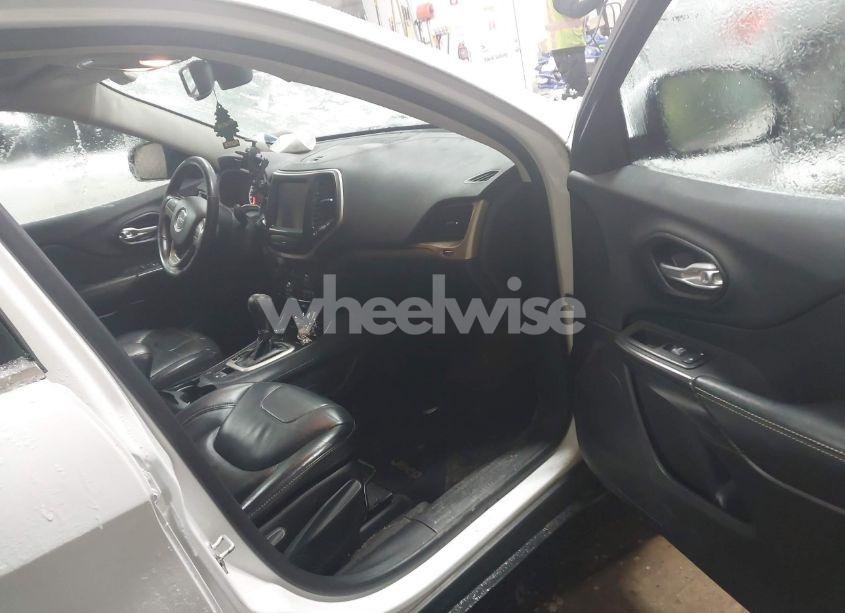 Photo 5 of 2016 Jeep Cherokee LIMITED (VIN 1C4PJMDB6GW255757)