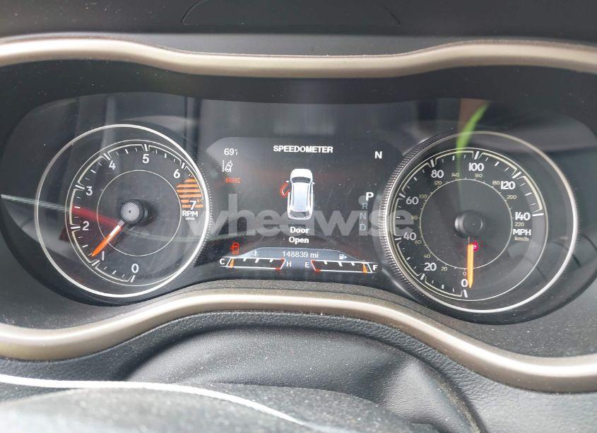 Photo 7 of 2016 Jeep Cherokee LIMITED (VIN 1C4PJMDB6GW260957)