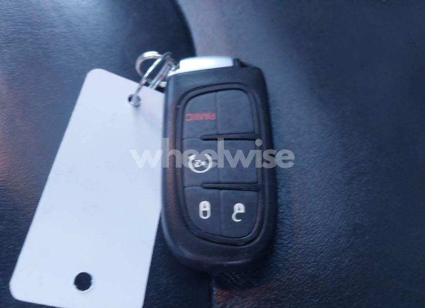 Photo 11 of 2016 Jeep Cherokee LIMITED (VIN 1C4PJMDB6GW334250)