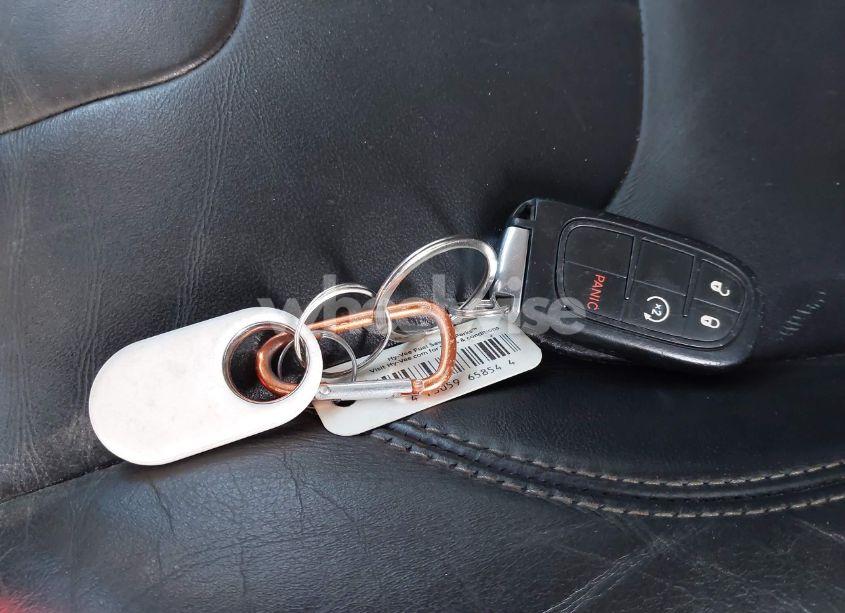 Photo 11 of 2015 Jeep Cherokee LIMITED (VIN 1C4PJMDB7FW705785)