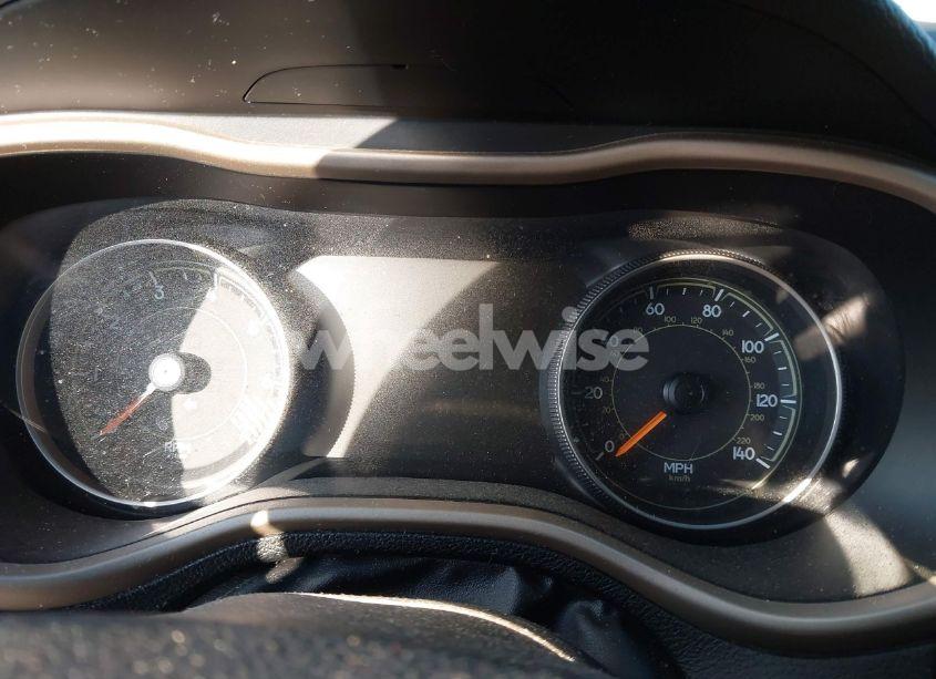 Photo 7 of 2015 Jeep Cherokee LIMITED (VIN 1C4PJMDB7FW705785)