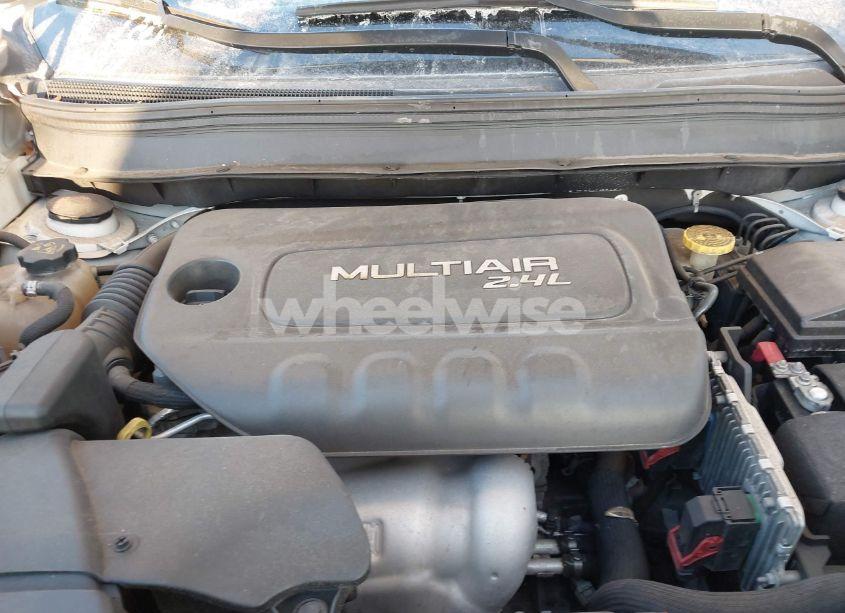 Photo 10 of 2015 Jeep Cherokee LIMITED (VIN 1C4PJMDB7FW772113)