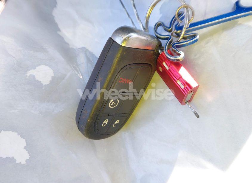 Photo 11 of 2016 Jeep Cherokee LIMITED (VIN 1C4PJMDB7GW353793)