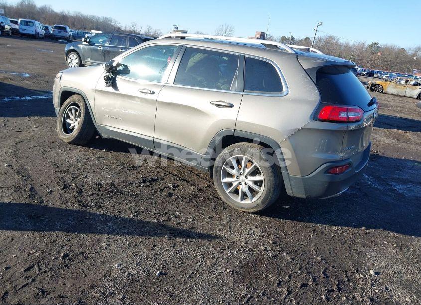 Photo 3 of 2018 Jeep Cherokee LIMITED 4X4 (VIN 1C4PJMDB7JD575107)