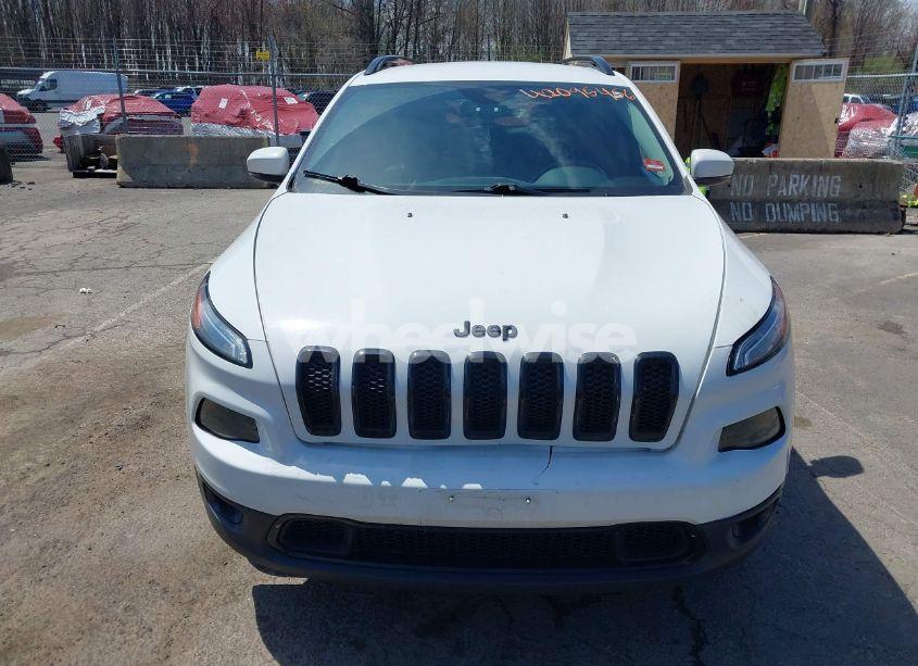 Photo 13 of 2018 Jeep Cherokee LIMITED 4X4 (VIN 1C4PJMDB7JD592439)