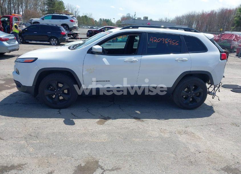 Photo 15 of 2018 Jeep Cherokee LIMITED 4X4 (VIN 1C4PJMDB7JD592439)