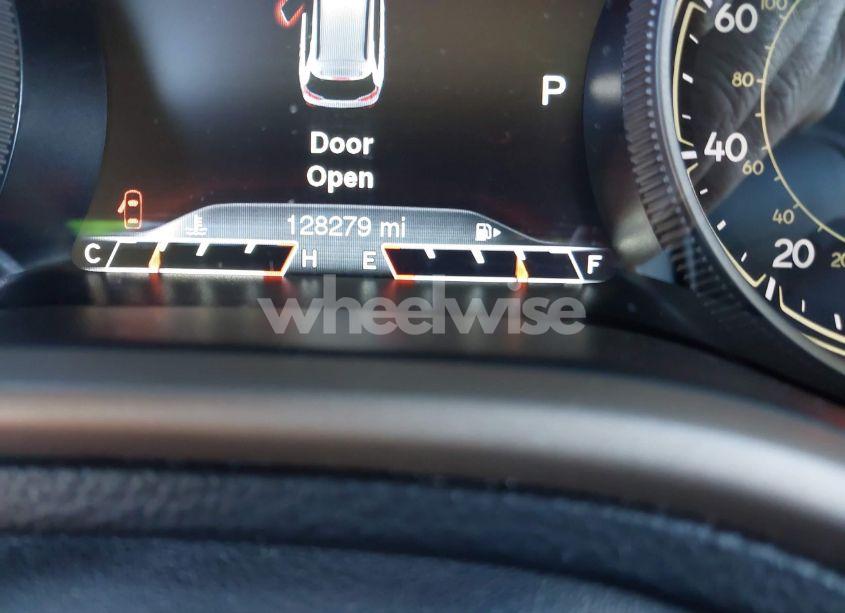 Photo 15 of 2016 Jeep Cherokee LIMITED (VIN 1C4PJMDB8GW213686)