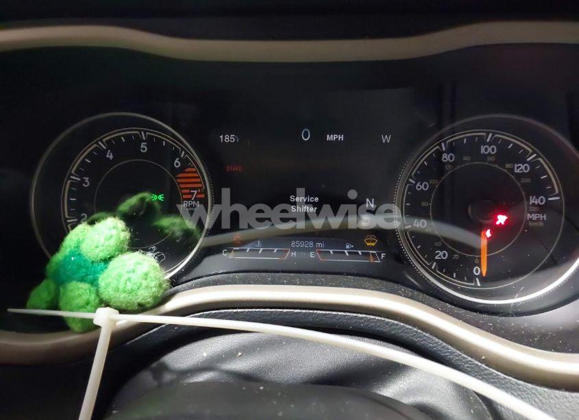 Photo 7 of 2017 Jeep Cherokee LIMITED 4X4 (VIN 1C4PJMDB8HW625950)