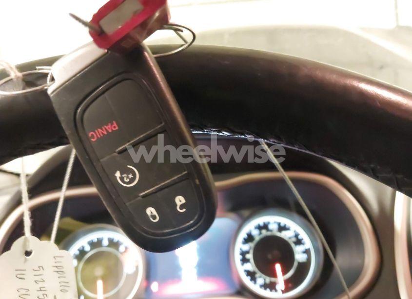 Photo 11 of 2016 Jeep Cherokee LIMITED (VIN 1C4PJMDB9GW202597)