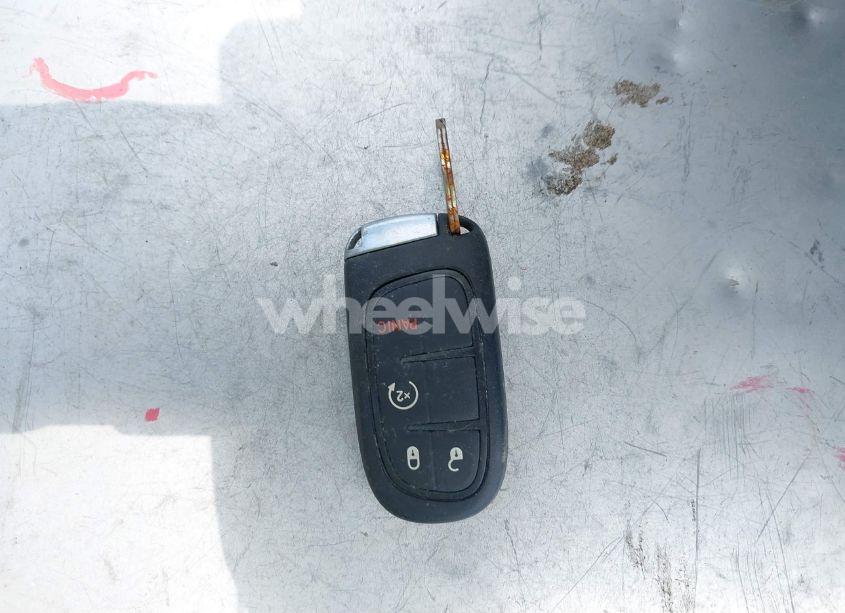 Photo 11 of 2016 Jeep Cherokee LIMITED (VIN 1C4PJMDB9GW225619)