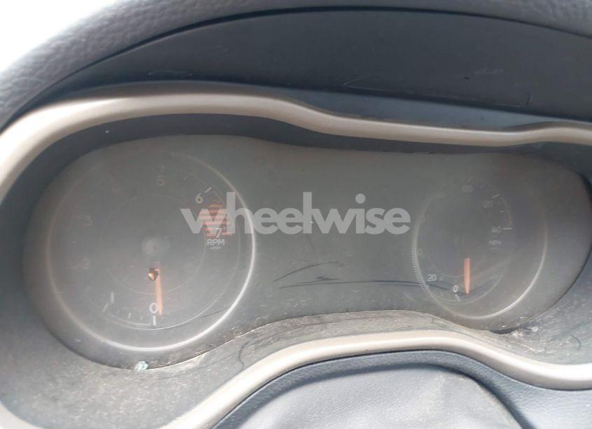 Photo 7 of 2016 Jeep Cherokee LIMITED (VIN 1C4PJMDB9GW225619)