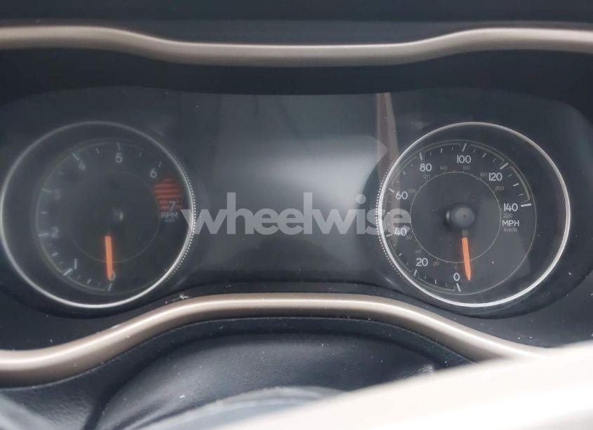 Photo 15 of 2016 Jeep Cherokee LIMITED (VIN 1C4PJMDB9GW252335)