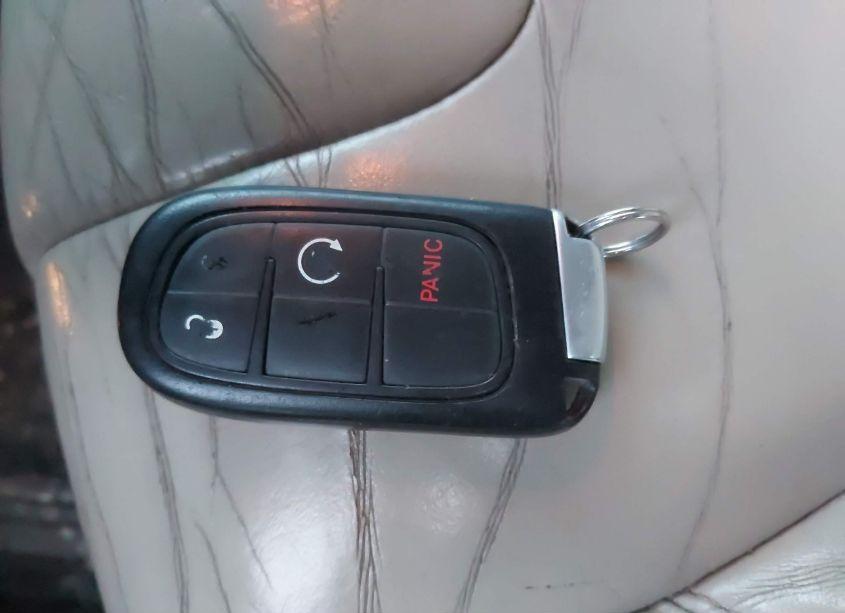 Photo 11 of 2017 Jeep Cherokee LIMITED 4X4 (VIN 1C4PJMDB9HW525579)