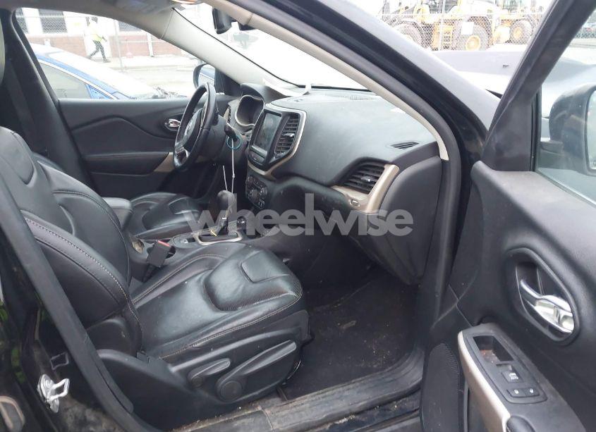 Photo 5 of 2018 Jeep Cherokee LIMITED 4X4 (VIN 1C4PJMDB9JD507388)