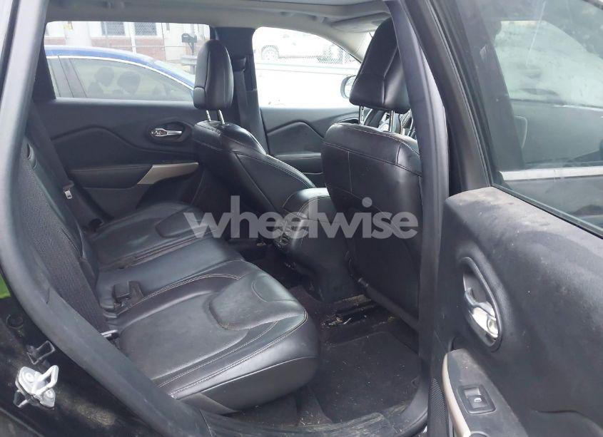 Photo 8 of 2018 Jeep Cherokee LIMITED 4X4 (VIN 1C4PJMDB9JD507388)