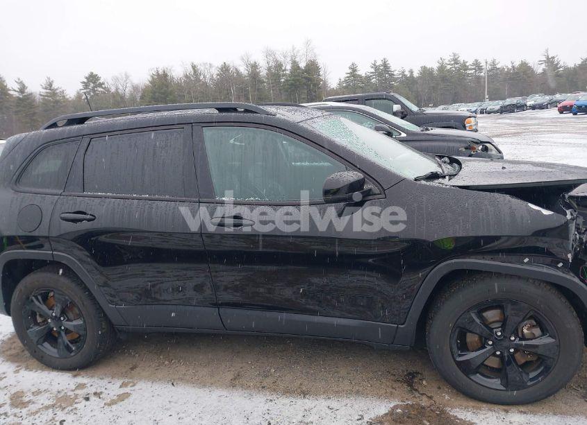 Photo 13 of 2018 Jeep Cherokee LIMITED 4X4 (VIN 1C4PJMDB9JD522070)