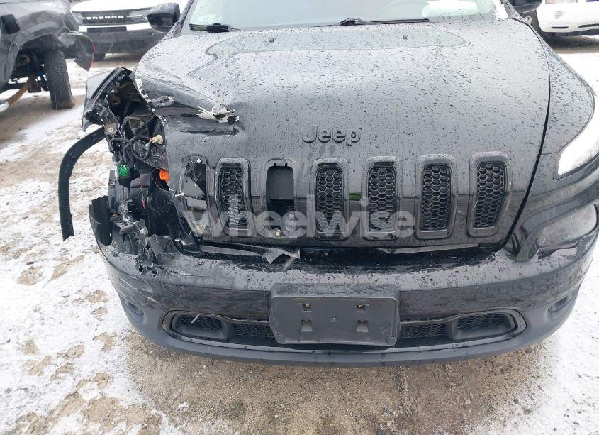 Photo 17 of 2018 Jeep Cherokee LIMITED 4X4 (VIN 1C4PJMDB9JD522070)