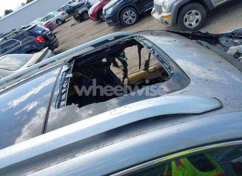 Photo 14 of 2015 Jeep Cherokee LIMITED (VIN 1C4PJMDBXFW511719)