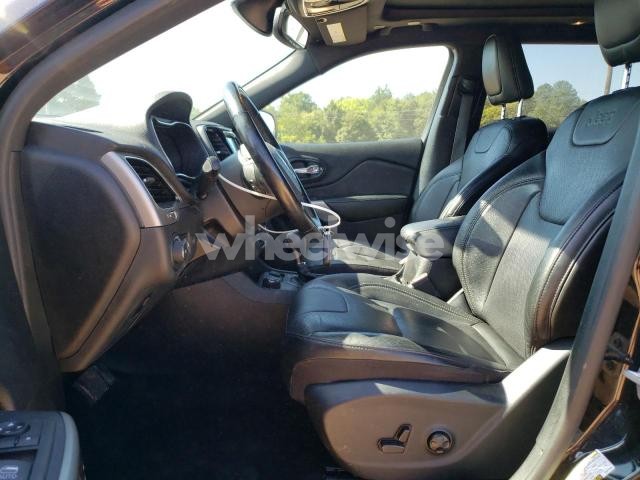 Photo 2 of 2020 JEEP CHEROKEE LIMITED (VIN 1C4PJMDN0LD551356)