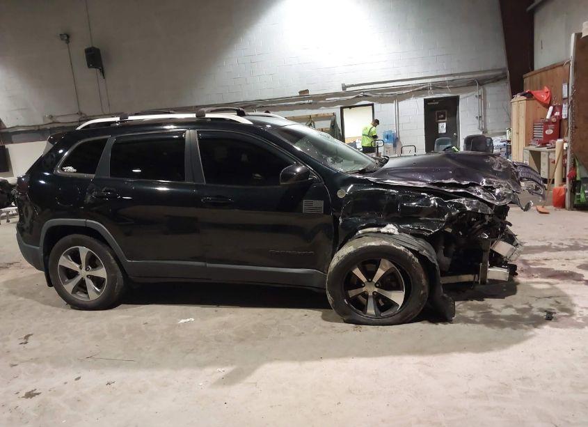 Photo 13 of 2019 Jeep Cherokee LIMITED 4X4 (VIN 1C4PJMDN1KD251730)