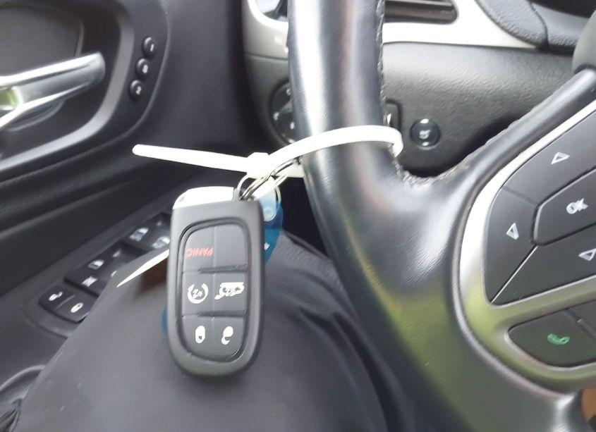 Photo 11 of 2019 Jeep Cherokee LIMITED 4X4 (VIN 1C4PJMDN1KD490100)