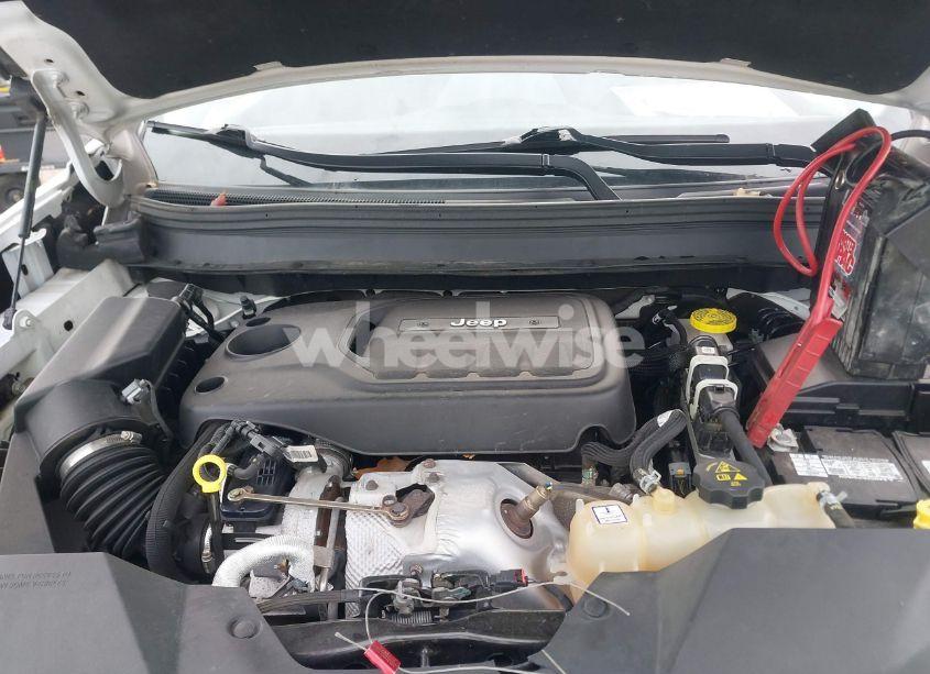 Photo 10 of 2019 Jeep Cherokee LIMITED 4X4 (VIN 1C4PJMDN3KD178750)