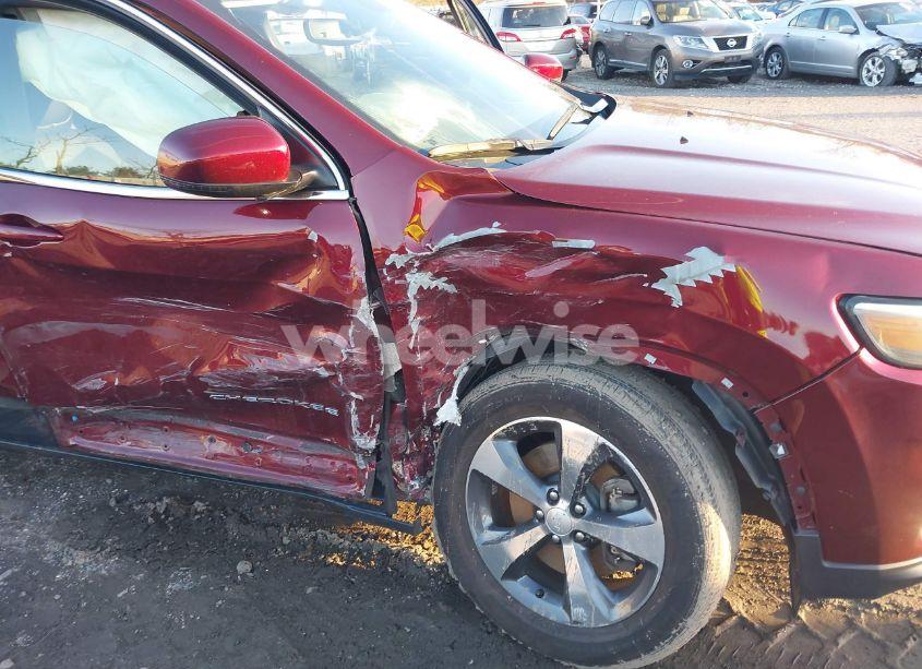 Photo 6 of 2019 Jeep Cherokee LIMITED 4X4 (VIN 1C4PJMDN3KD295048)