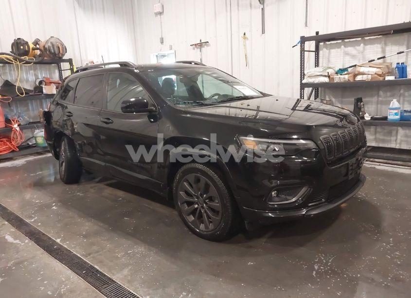 2019 Jeep Cherokee HIGH ALTITUDE 4X4 (VIN 1C4PJMDN3KD343910) main photo