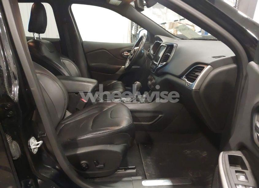 Photo 5 of 2019 Jeep Cherokee HIGH ALTITUDE 4X4 (VIN 1C4PJMDN3KD343910)