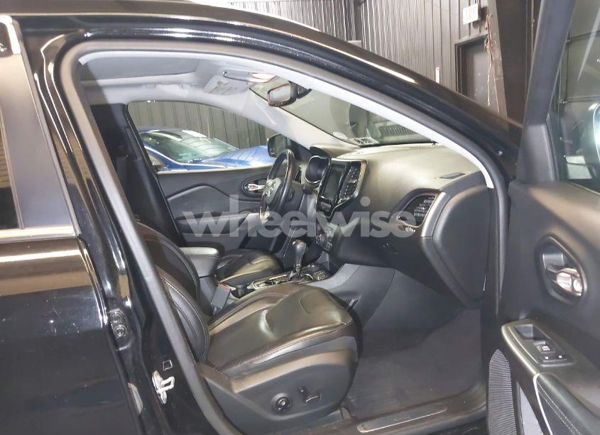 Photo 5 of 2019 Jeep Cherokee LIMITED 4X4 (VIN 1C4PJMDN4KD238762)