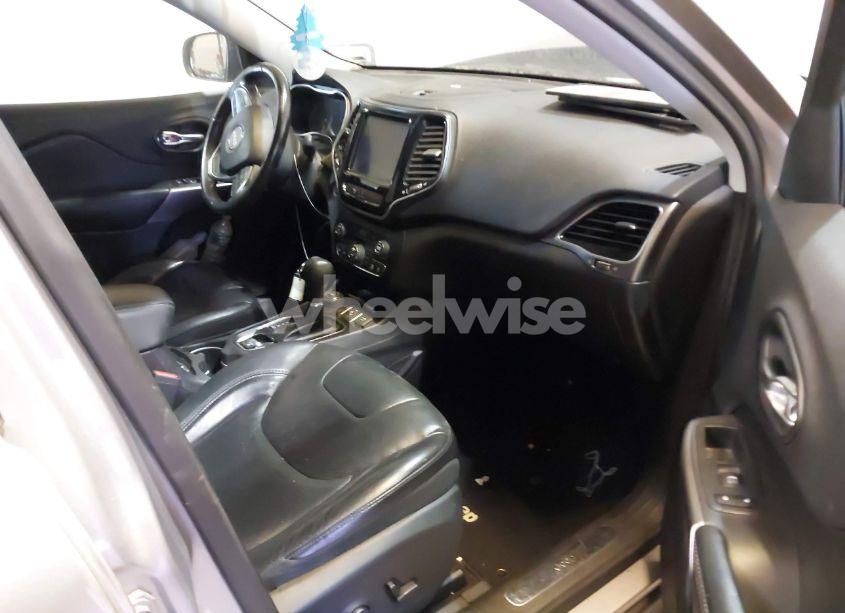 Photo 5 of 2019 Jeep Cherokee LIMITED 4X4 (VIN 1C4PJMDN6KD208937)