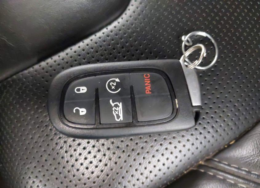 Photo 11 of 2019 Jeep Cherokee LIMITED 4X4 (VIN 1C4PJMDN8KD190280)