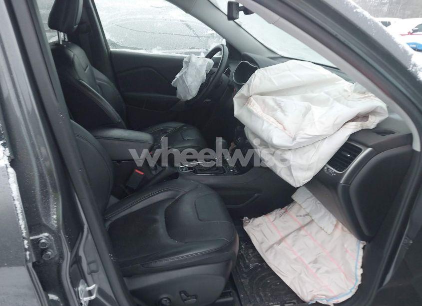 Photo 5 of 2019 Jeep Cherokee LIMITED 4X4 (VIN 1C4PJMDN8KD399423)