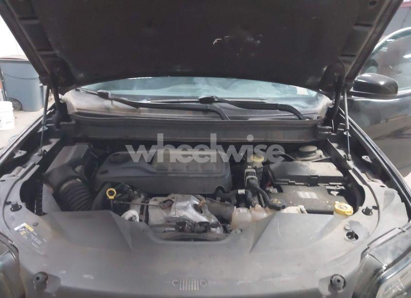 Photo 10 of 2019 Jeep Cherokee LIMITED 4X4 (VIN 1C4PJMDN9KD116592)