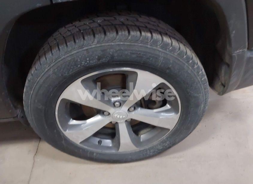 Photo 19 of 2019 Jeep Cherokee LIMITED 4X4 (VIN 1C4PJMDN9KD116592)