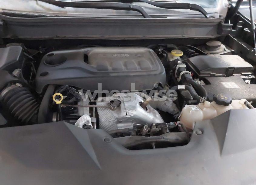 Photo 6 of 2019 Jeep Cherokee LIMITED 4X4 (VIN 1C4PJMDN9KD116592)