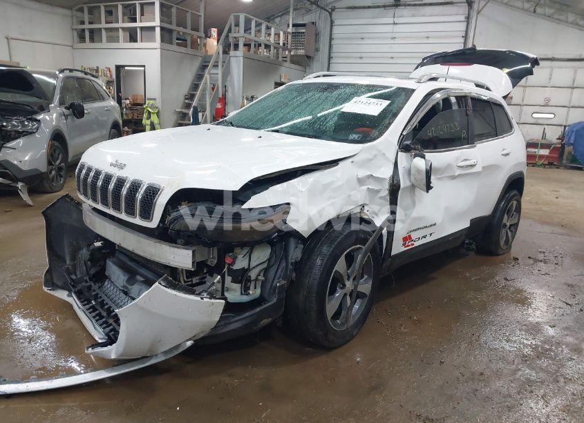 Photo 2 of 2019 Jeep Cherokee LIMITED 4X4 (VIN 1C4PJMDN9KD169616)