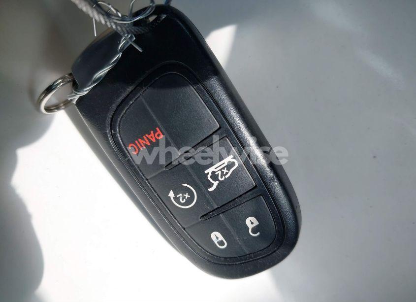 Photo 11 of 2019 Jeep Cherokee LIMITED 4X4 (VIN 1C4PJMDN9KD273815)