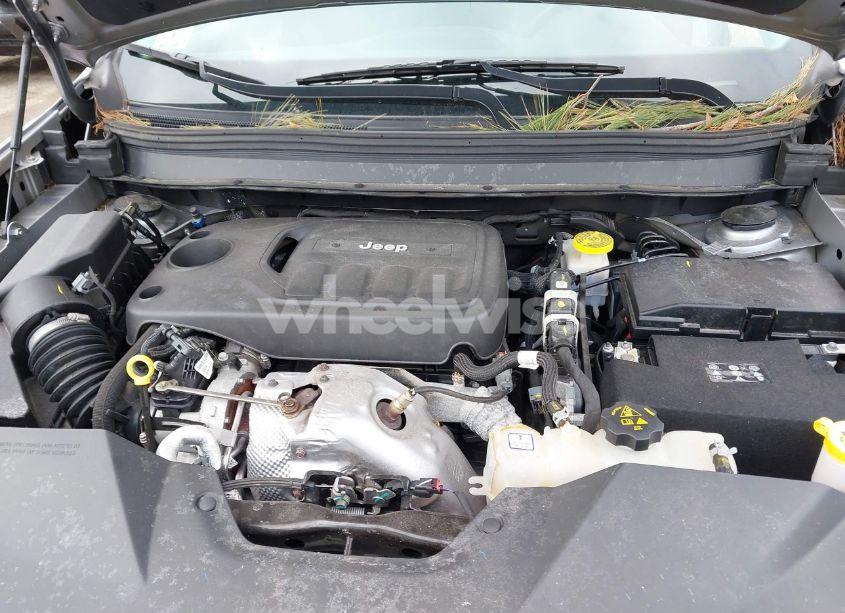 Photo 10 of 2019 Jeep Cherokee LIMITED 4X4 (VIN 1C4PJMDNXKD272009)