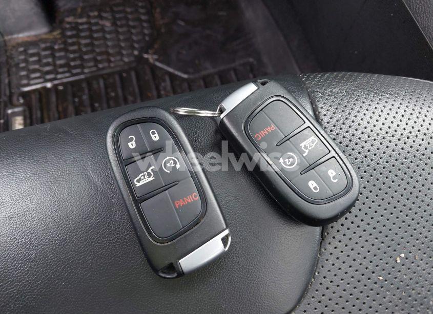 Photo 11 of 2019 Jeep Cherokee LIMITED 4X4 (VIN 1C4PJMDNXKD272009)