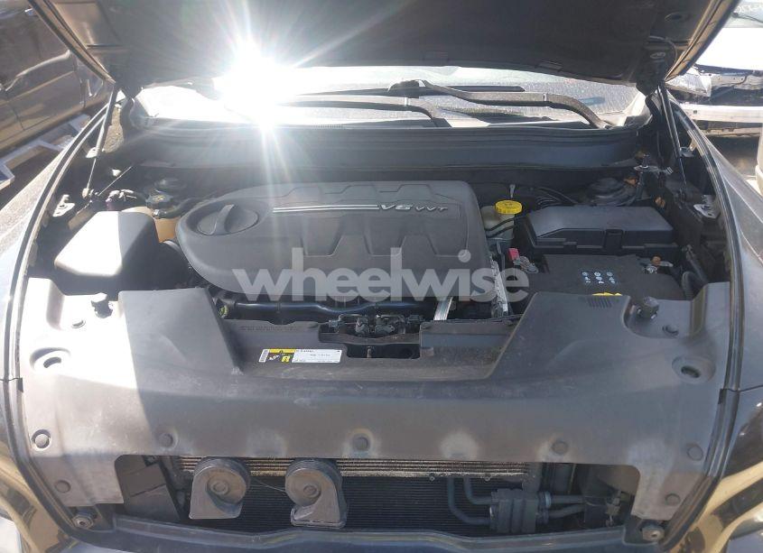 Photo 10 of 2015 Jeep Cherokee LIMITED (VIN 1C4PJMDS0FW524432)