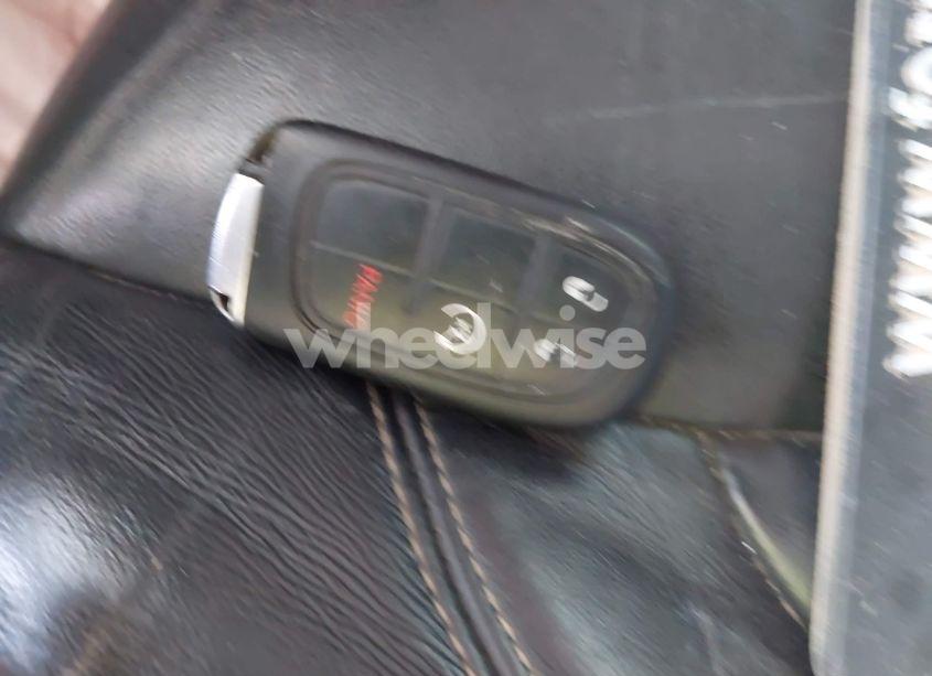 Photo 11 of 2015 Jeep Cherokee LIMITED (VIN 1C4PJMDS0FW770266)