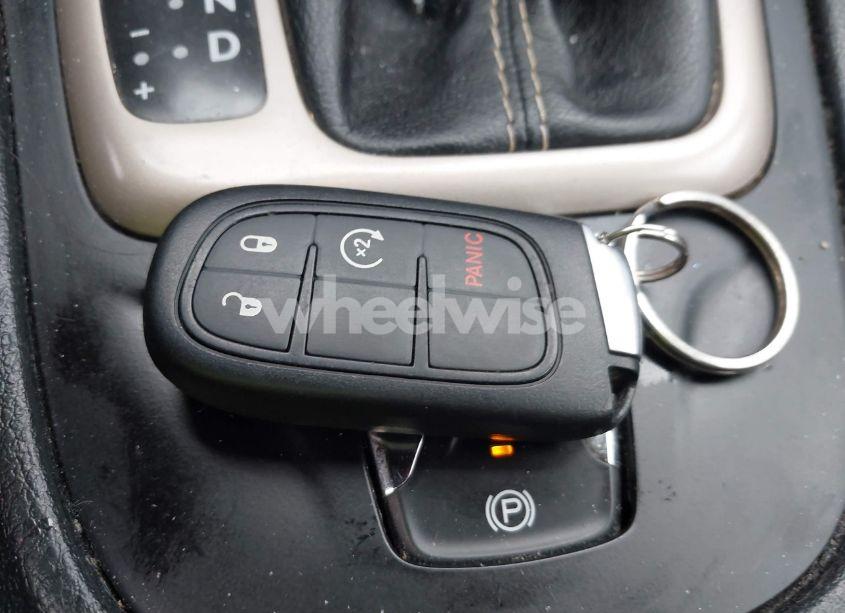 Photo 11 of 2016 Jeep Cherokee LIMITED (VIN 1C4PJMDS0GW142628)