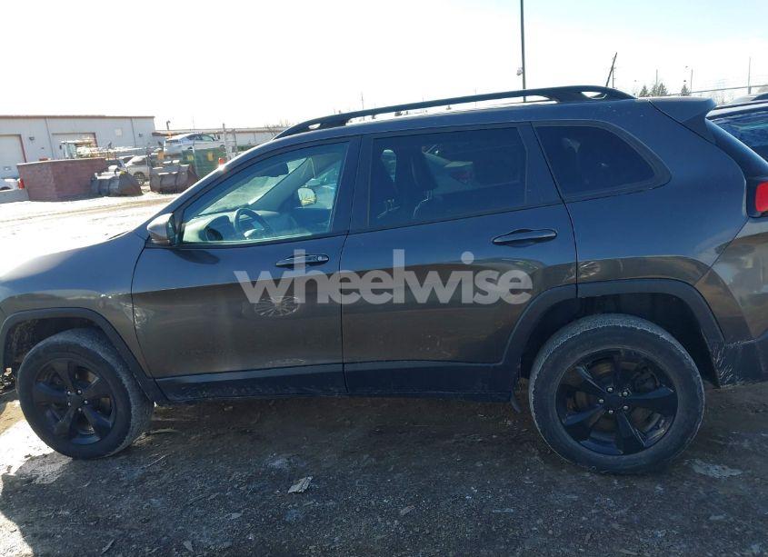 Photo 15 of 2017 Jeep Cherokee HIGH ALTITUDE 4X4 (VIN 1C4PJMDS0HW647733)