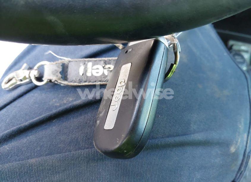 Photo 11 of 2014 Jeep Cherokee LIMITED (VIN 1C4PJMDS1EW187025)