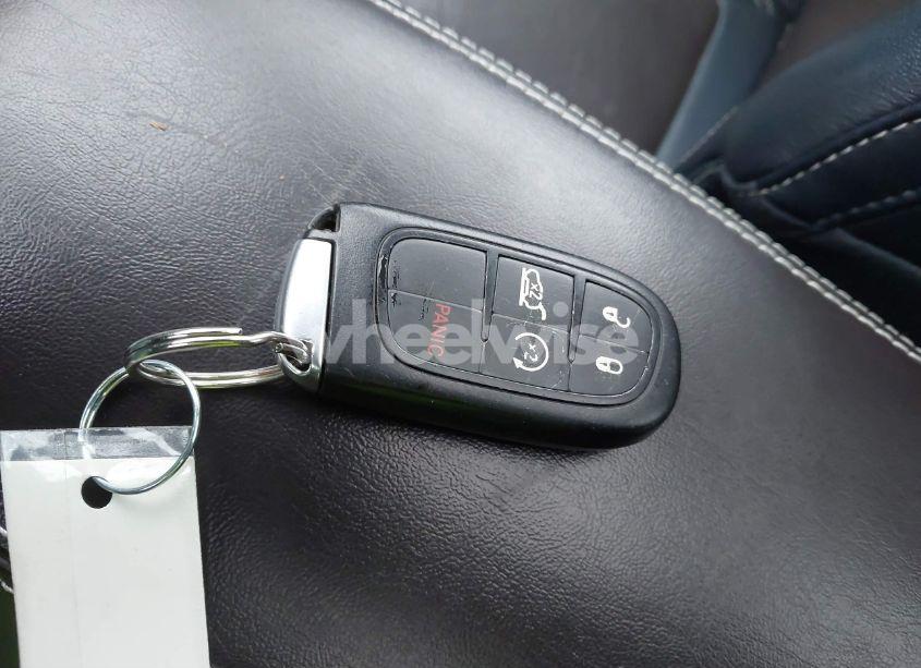 Photo 11 of 2014 Jeep Cherokee LIMITED (VIN 1C4PJMDS1EW210447)