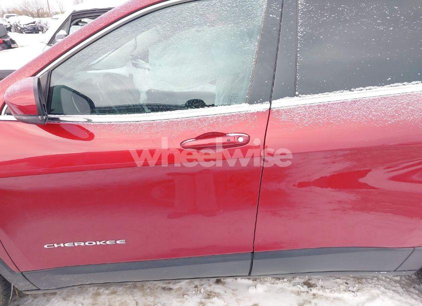 Photo 14 of 2015 Jeep Cherokee LIMITED (VIN 1C4PJMDS1FW551185)